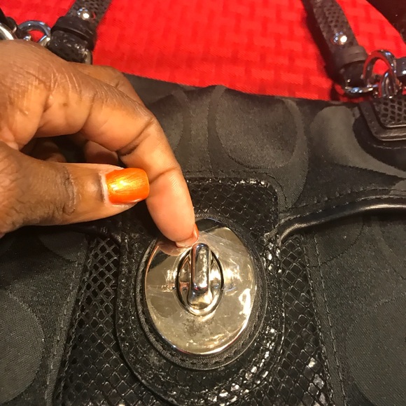 Coach Purse...SOLD  SOME WHERE ELSE - Picture 4 of 8